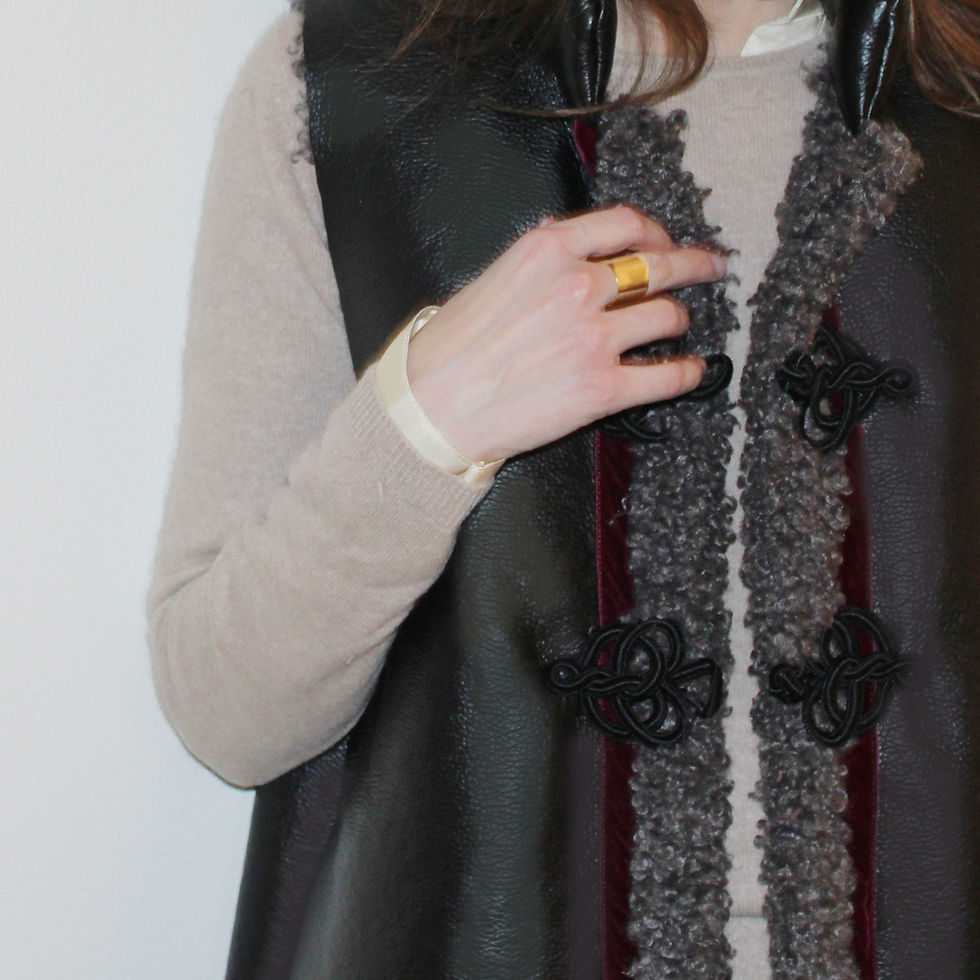 Thumbnail: "Nuit en Fourrure" gilet
