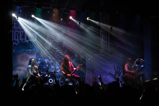 El Circo Volador estalló al ritmo del thrash a cargo de Suicidal Angels