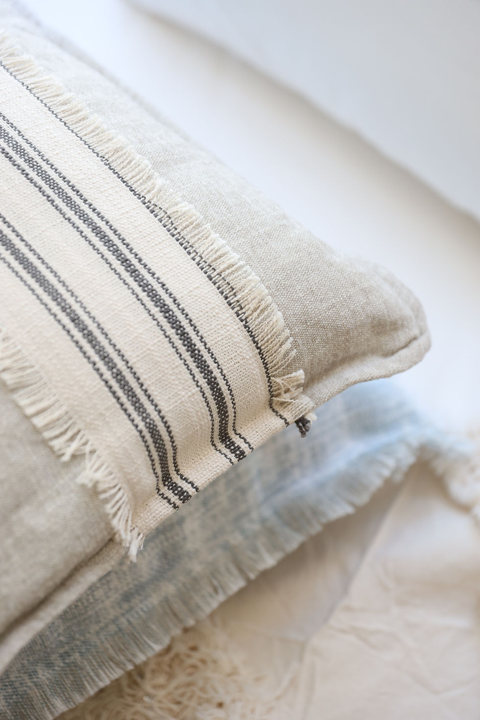 Miniatura: Almohadón rayas y flecos