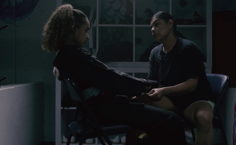 Koko offers Mili some advice.png