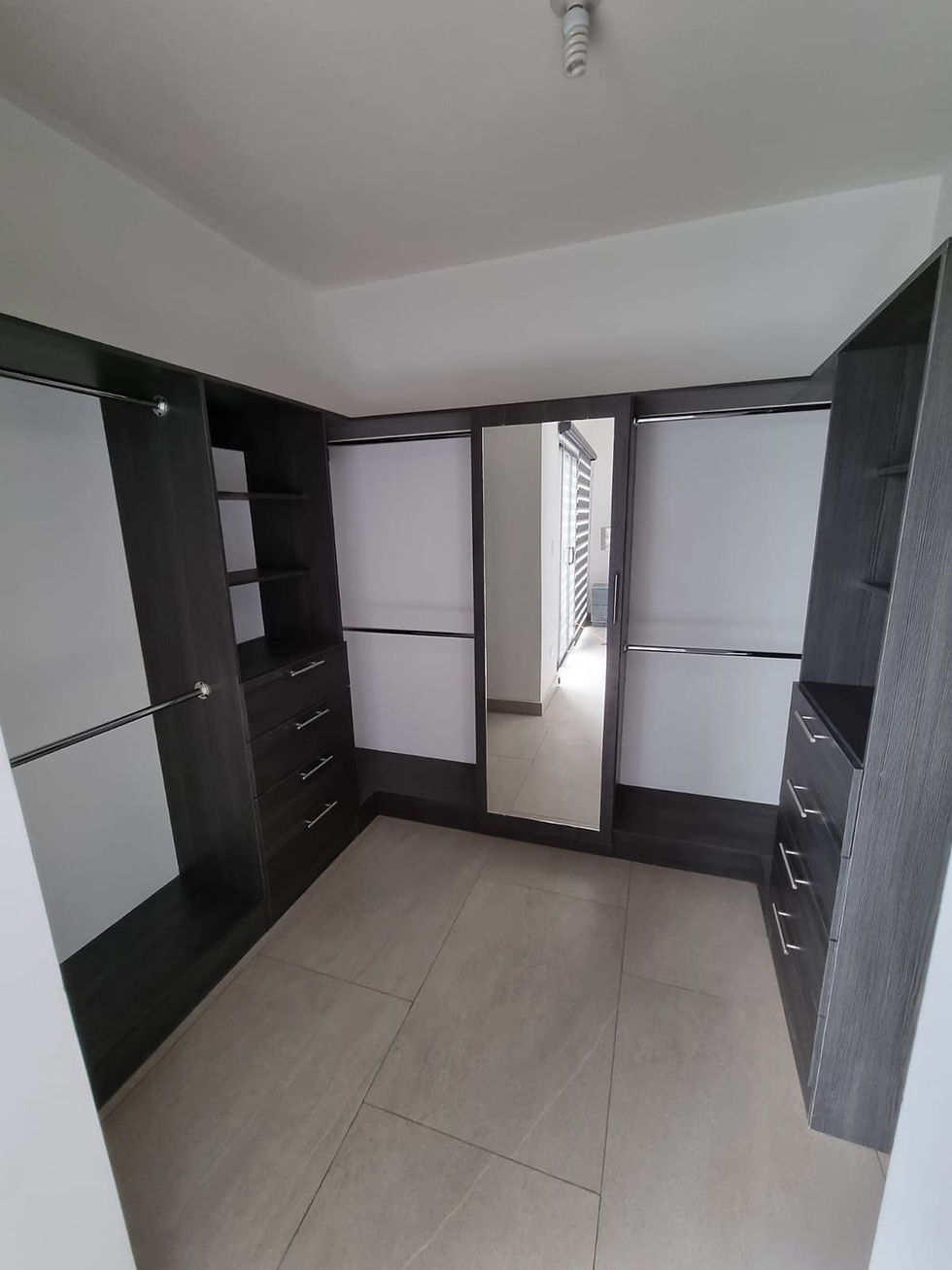 Miniatura: Vestidor en U sin Puertas