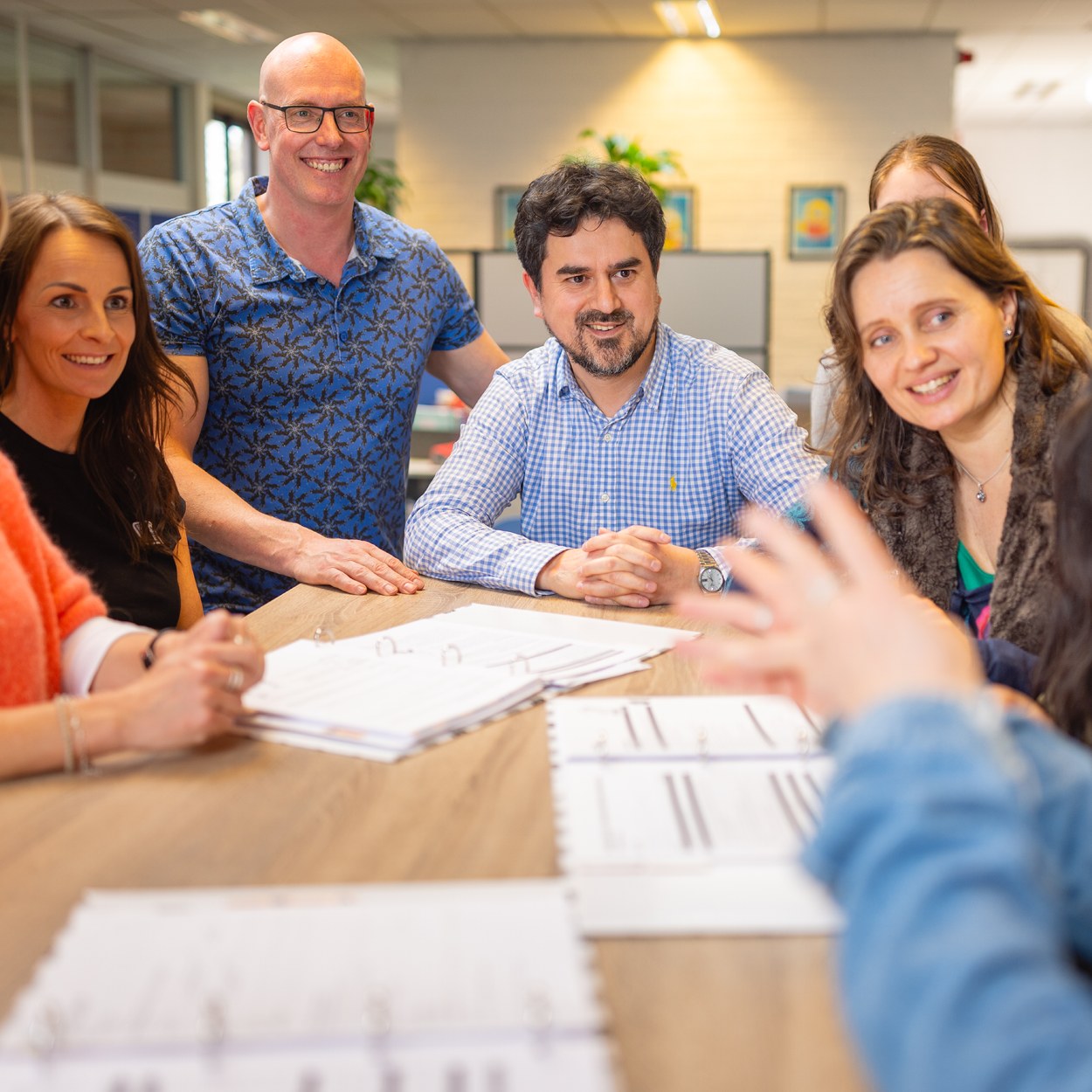 NIEUWKOMERS WERKZAAM IN HET NEDERLANDSE ONDERWIJSSYSTEEM