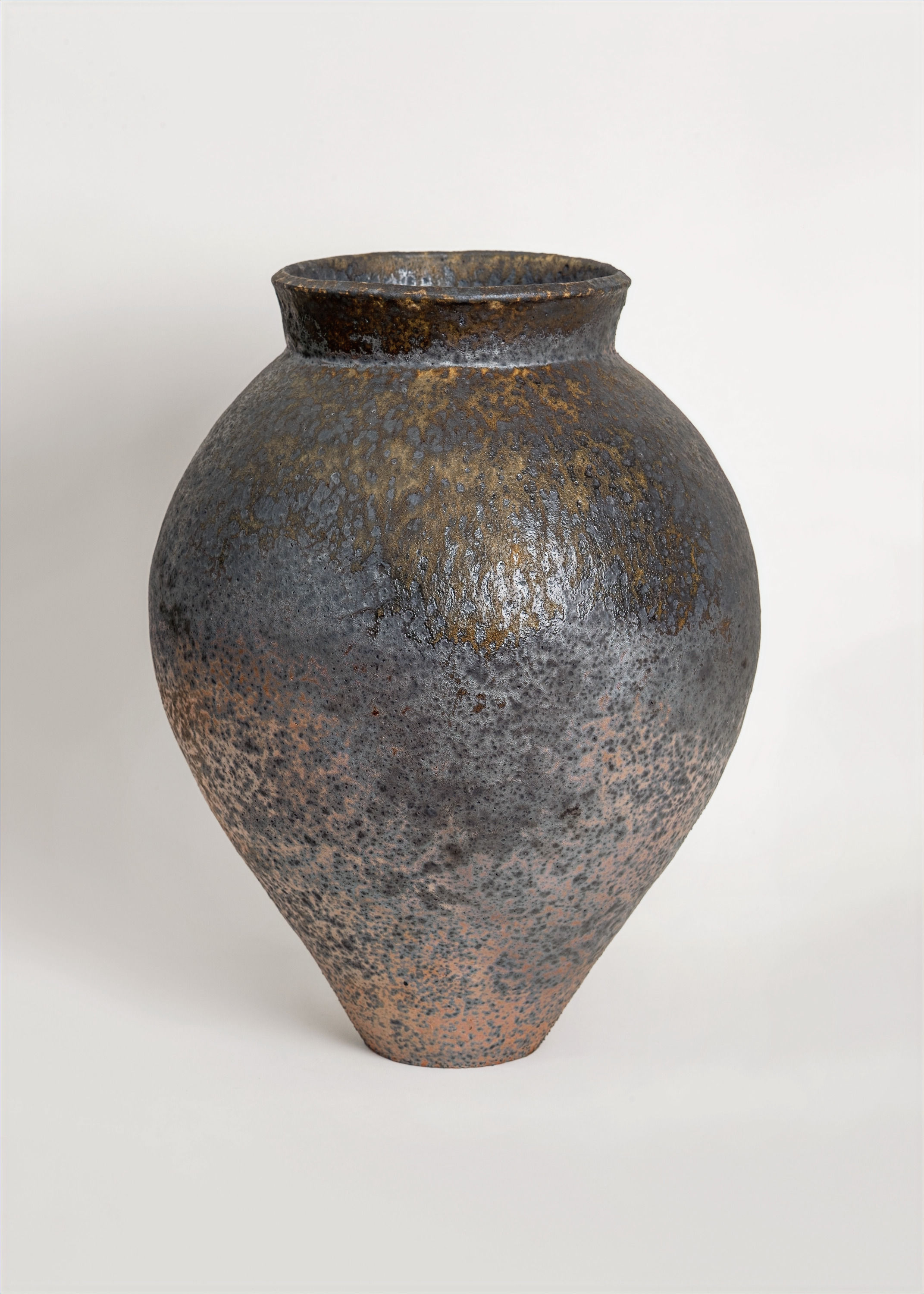Anagama-Fired Vase. Earth, Flame & Monumental Presence