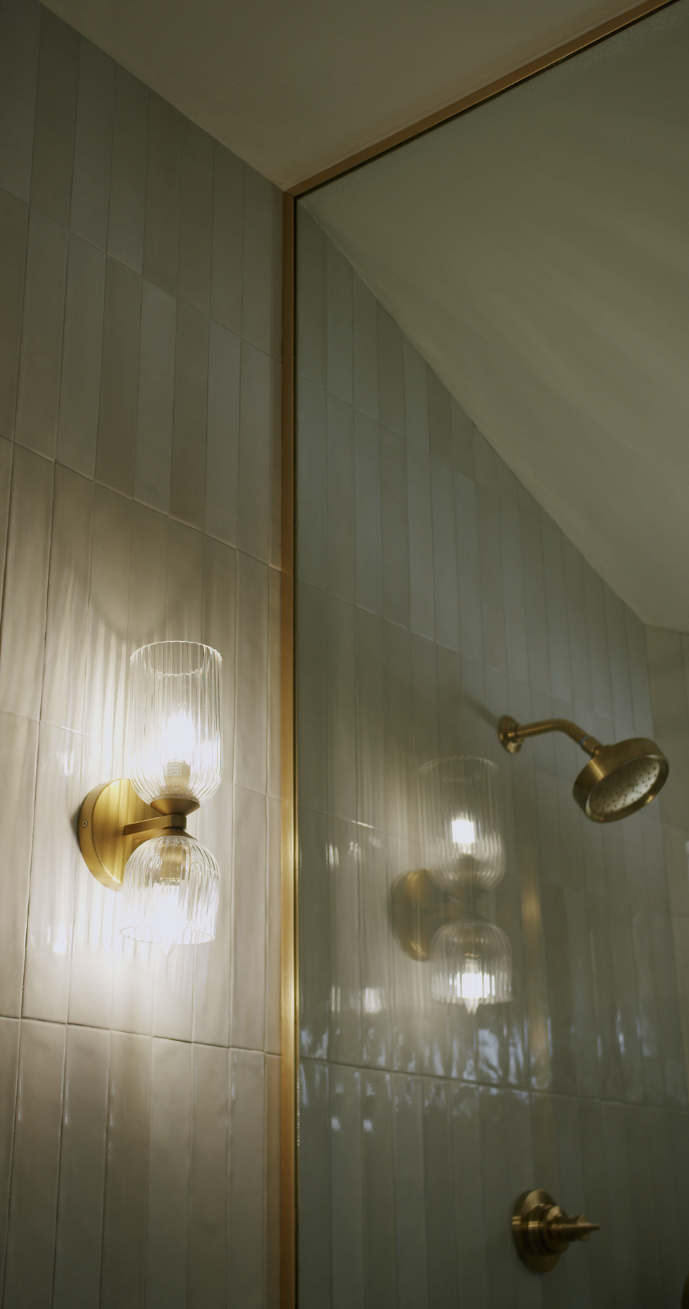 Stills 2 Vertical Nested378