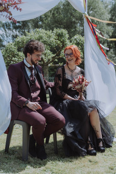 Cérémonie du feu symbolique - Purification et énergie pour l'avenir lors du mariage de Mauryne et Gilles dans le Nord.