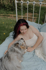 portrait-femme-chien-jardin-bretagne