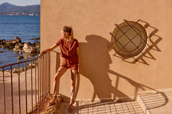 MO_STTROPEZ_Polly_&_Helena_Brown_06066f1 (Groot)