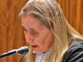 Ras-herrie: Regter se kop geëis