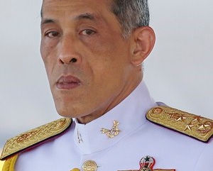 New Thai king pardons prisoners in 'first show of mercy'