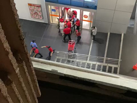 Terror anoche en Barranquilla, balacera en un supermercado, un hombre muerto y una muje herida