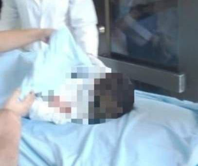 Murió una bebé tras caerse de una cama.