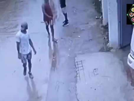 ¡Como pirañas!, ladrones le caen a un domiciliario en el barrio San Roque de Barranquilla.