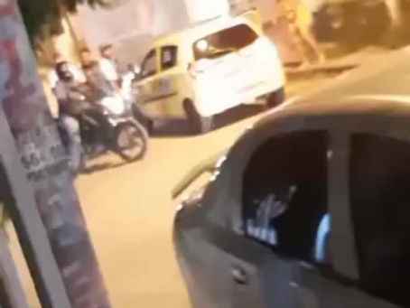 Denuncian a Taxista que se masturbaba delante de una muchacha y esta lo enfrenta, en Cartagena.