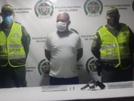 SUJETO ES CAPTURADO CON ARMA DE FUEGO EN CIÉNAGA