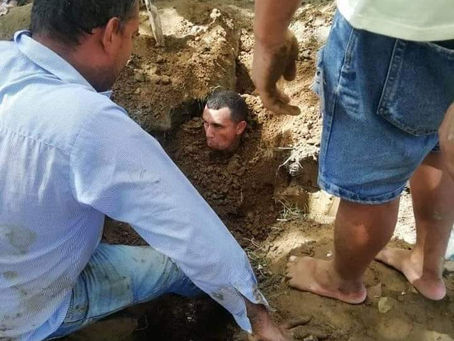 Hombre que sobrevivió a un rayo, es enterrado por tradición.