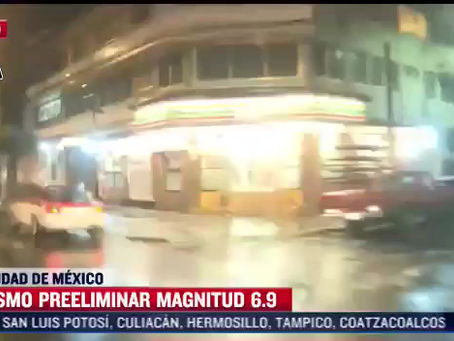 Tembló en Mexico, magnitud de 6.9 y así lo mostró un canal de noticias en vivo.