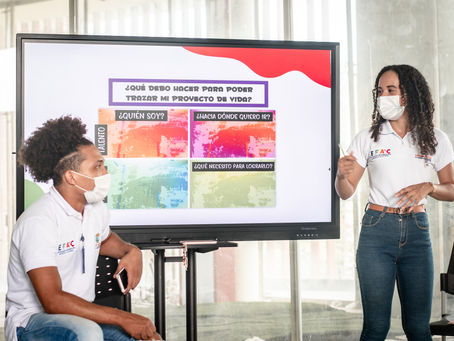 Distrito continúa capacitando a formadores EFAC en habilidades para la vida 