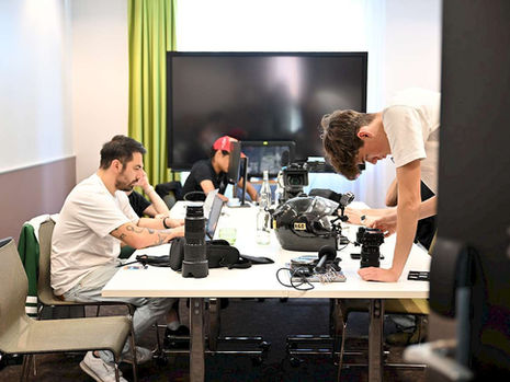 Wenn der Event selbst zur Geschichte wird: Eventkommunikation im Newsroom-Prinzip
