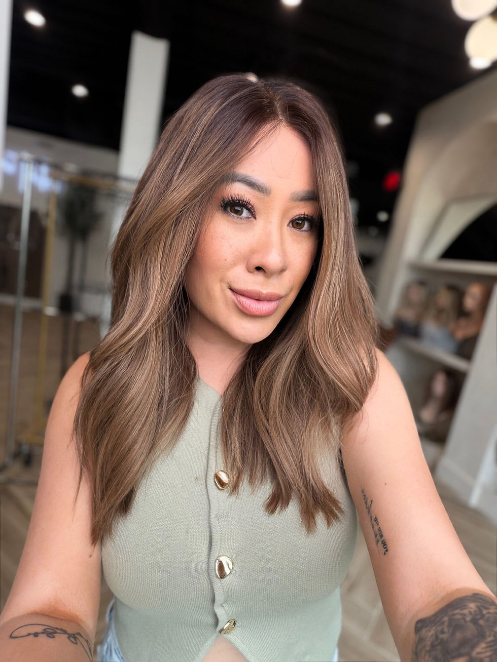 Thumbnail: Gia 20” Wig (M)