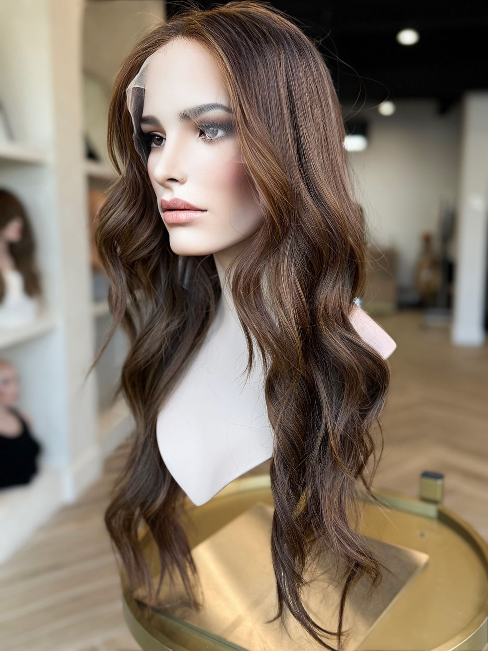 Thumbnail: Lindy W/ Face Framing Highlights 30” Wig (XS)