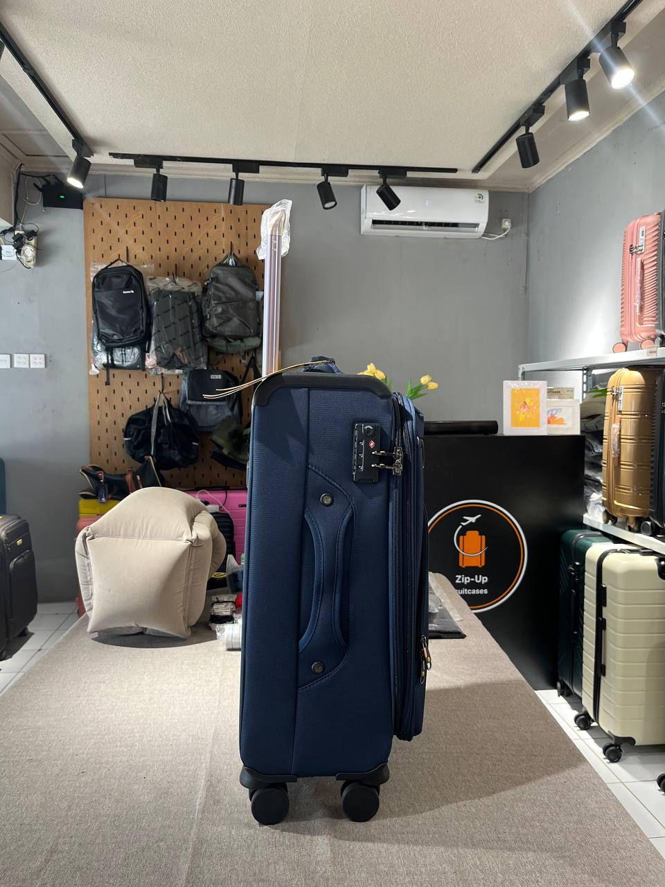 Thumbnail: Suitcase President Softcase Bergamot 20 Inch, S