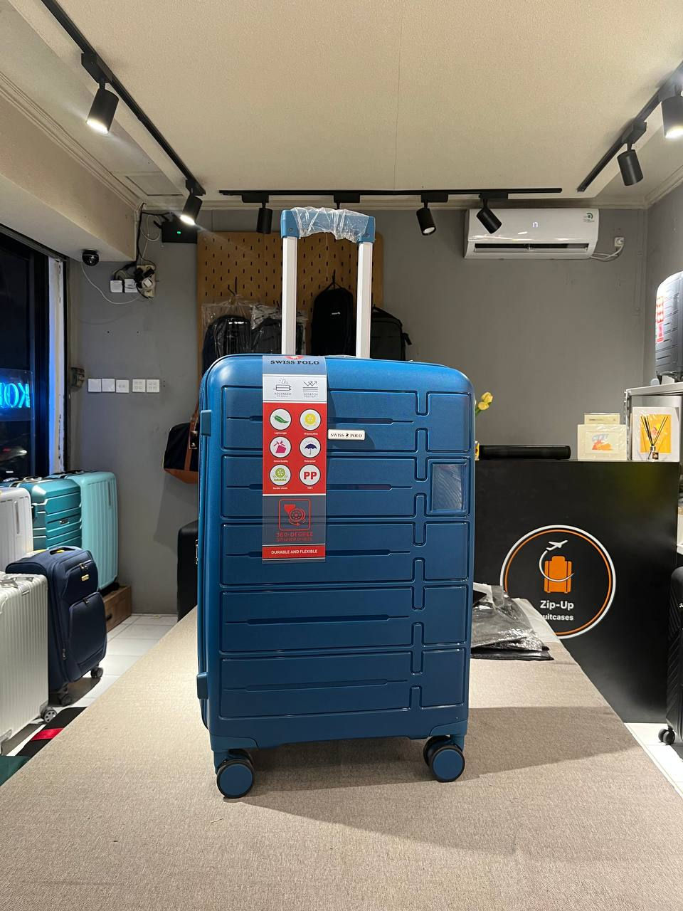 Thumbnail: Suitcase Polo Swiss Rose 24 Inch, M