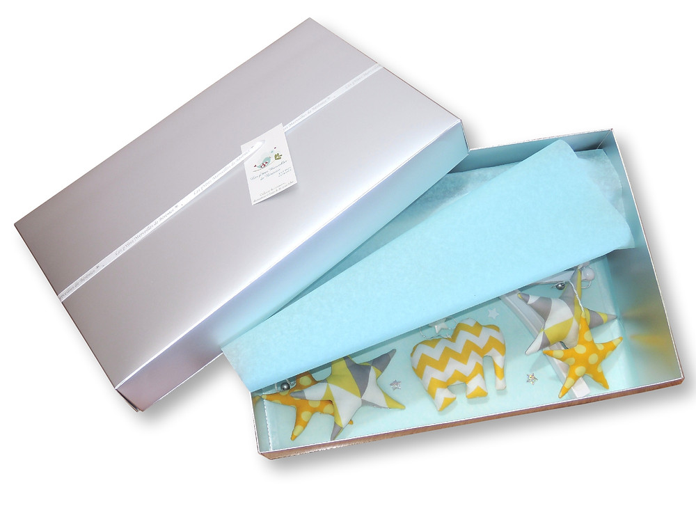 Coffret Mobile musical bébé "Eléphant et étoiles" jaune, gris, blanc, argent
