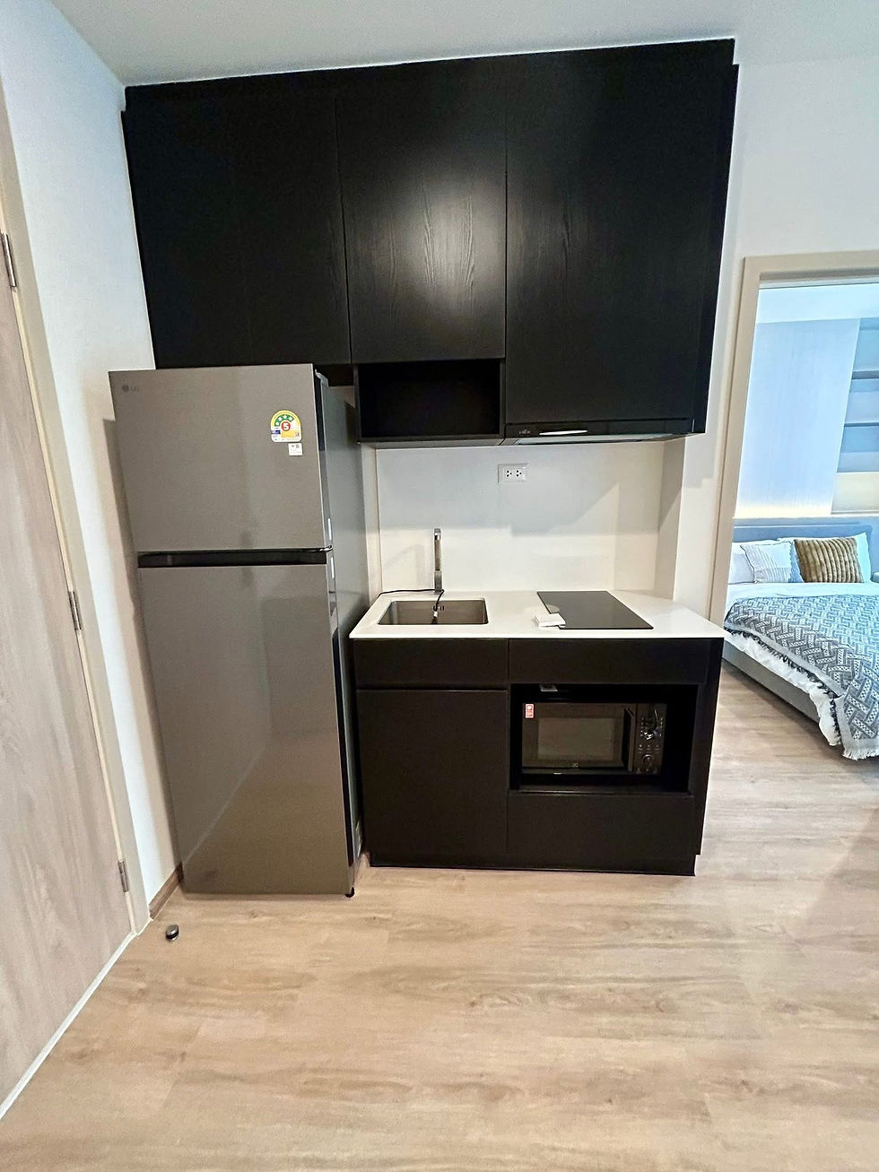 For Rent Nue District R9 ห้องใหม่ ให้เช่าเพียง 21,000 บาท/เดือน