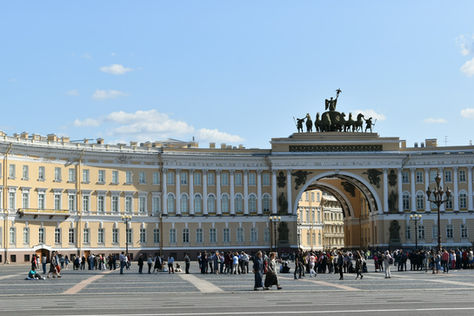 До оновленого "чорного списку" потрапило 37 фізичних осіб, зокрема й багаторічний керівник Державного Ермітажу Михаіл Піотровський.
