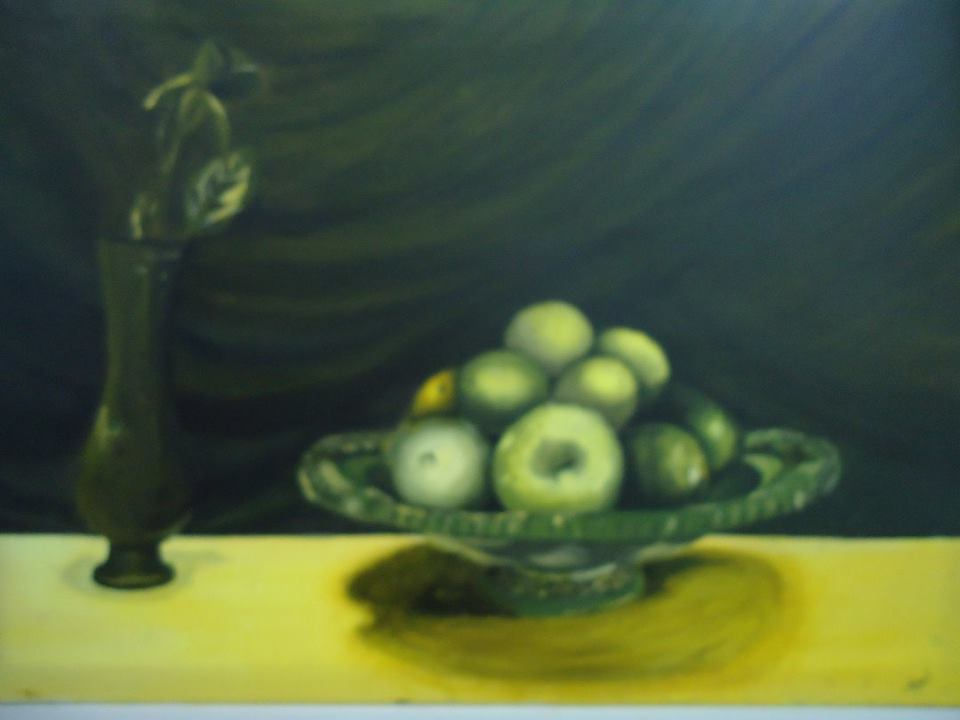 monocromatic still life