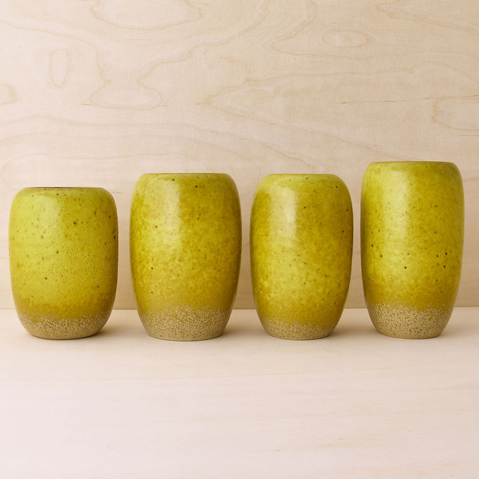 Miniatura: Žlutá váza