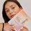 Miniature : Fille asiatique qui utilise des masques en tissus