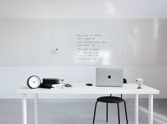 Modern office space featuring BACH Commercial’s WriteWall® whiteboard, seamlessly installed across the full wall.