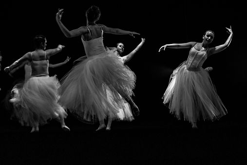 Ballet classique troupe exode