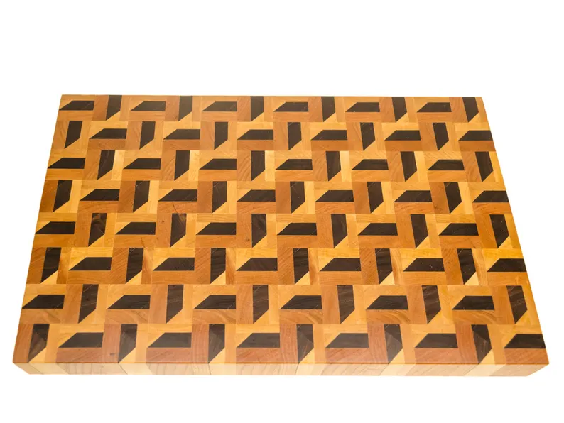 Planche à découper en bois de bout (bloc de boucher) 3D d'inspiration Escher à motif d'escalier