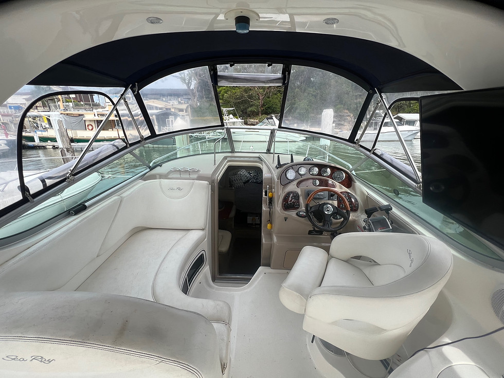 Thumbnail: Sea Ray 315 2007 Model Twin V6 Mercruiser’s