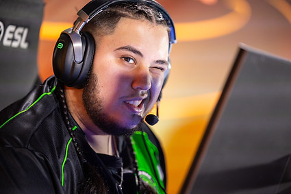 RLCS_Spring_Major_2022-23_LAN_Michal_Konkol_Fibérr_2.jpg