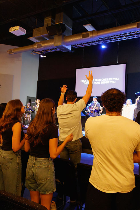 LKNlaunchday-2214.jpg