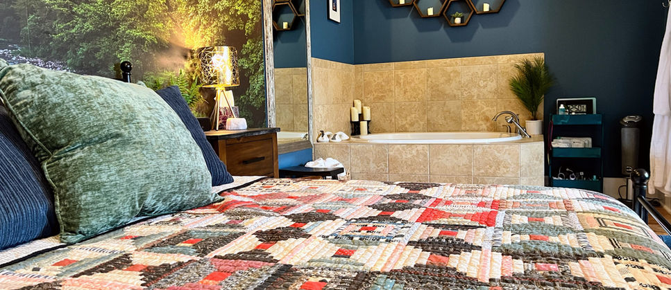 River Room birth suite. Your baby's newborn exam is done on the bed with parents sitting close by, hopefully having a meal