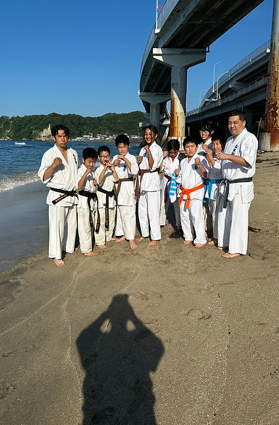 「松栄塾夏期キャンプで海稽古」
