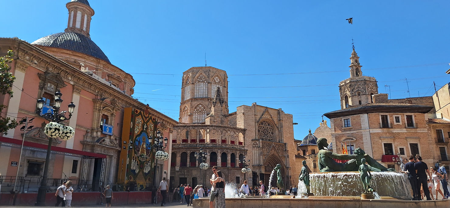 https://www.empoweredtraveller.com/post/destination-valencia-spain