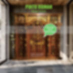 Pintu rumah mewah kayu jati ukiran tangan dengan finishing natural, cocok untuk rumah bergaya klasik dan modern