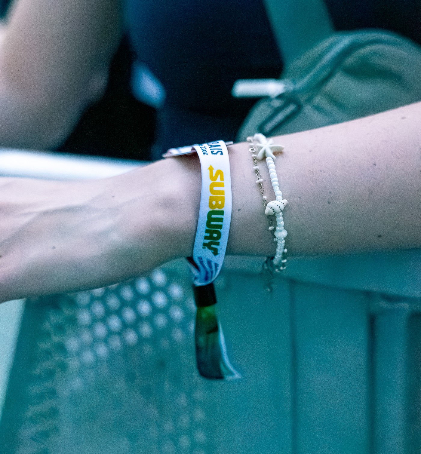 IMPRESSION D'UNE PROMOTION SUR TOUS LES BRACELETS - entente d'1 an
