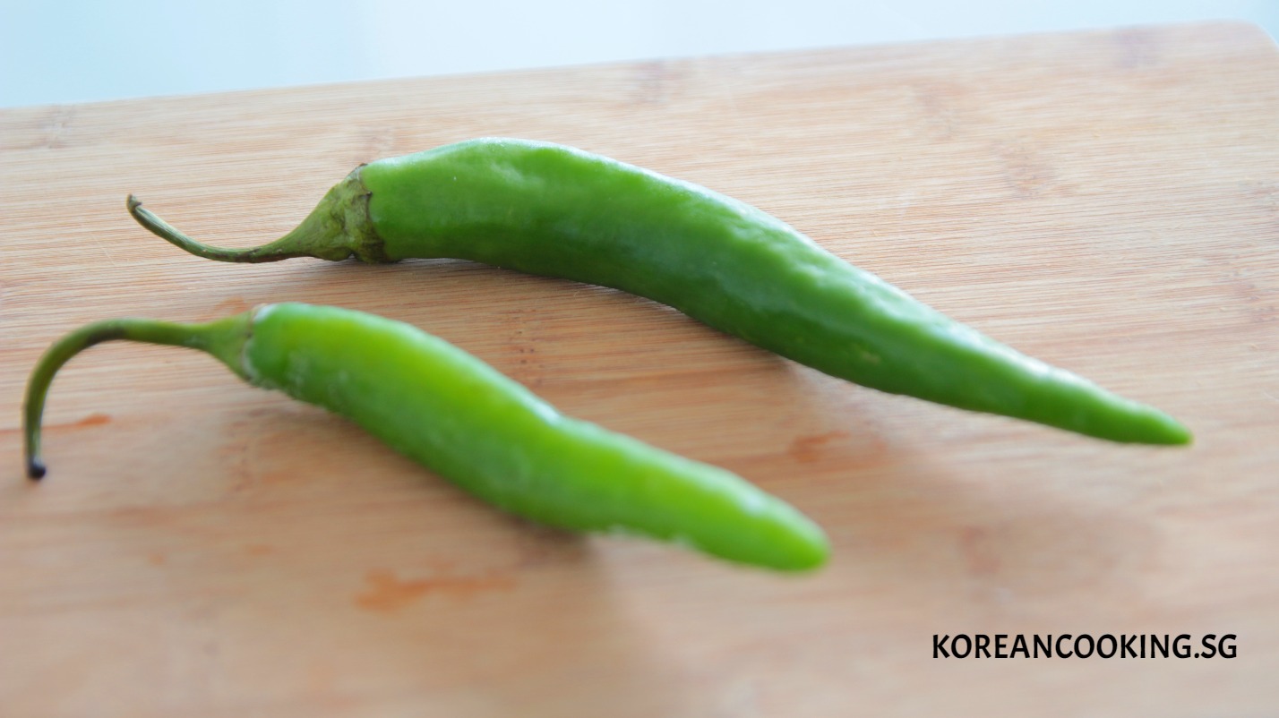 Eating Green Chili As It Is! Korean Cooking SG