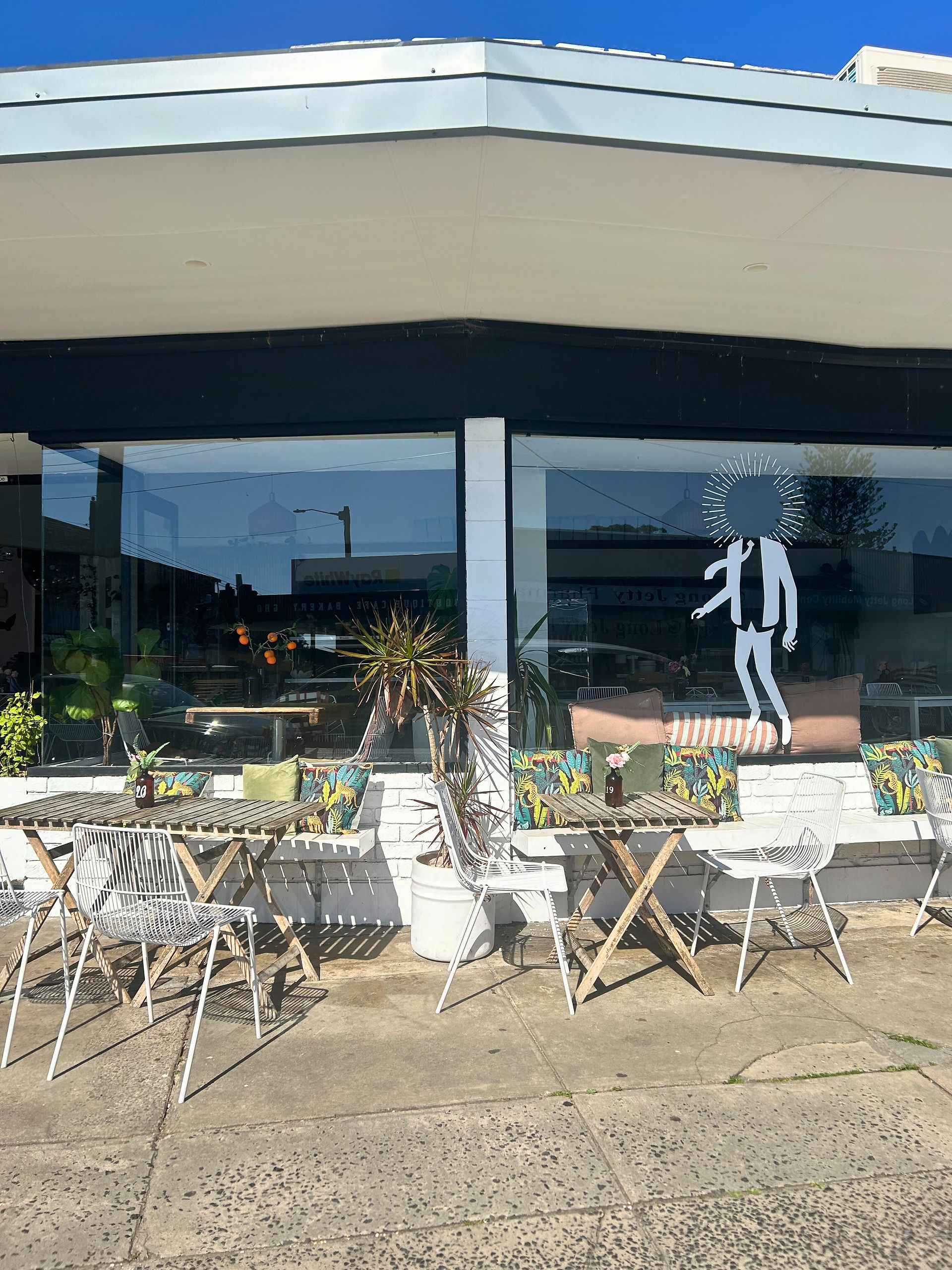 alfresco dining long jetty