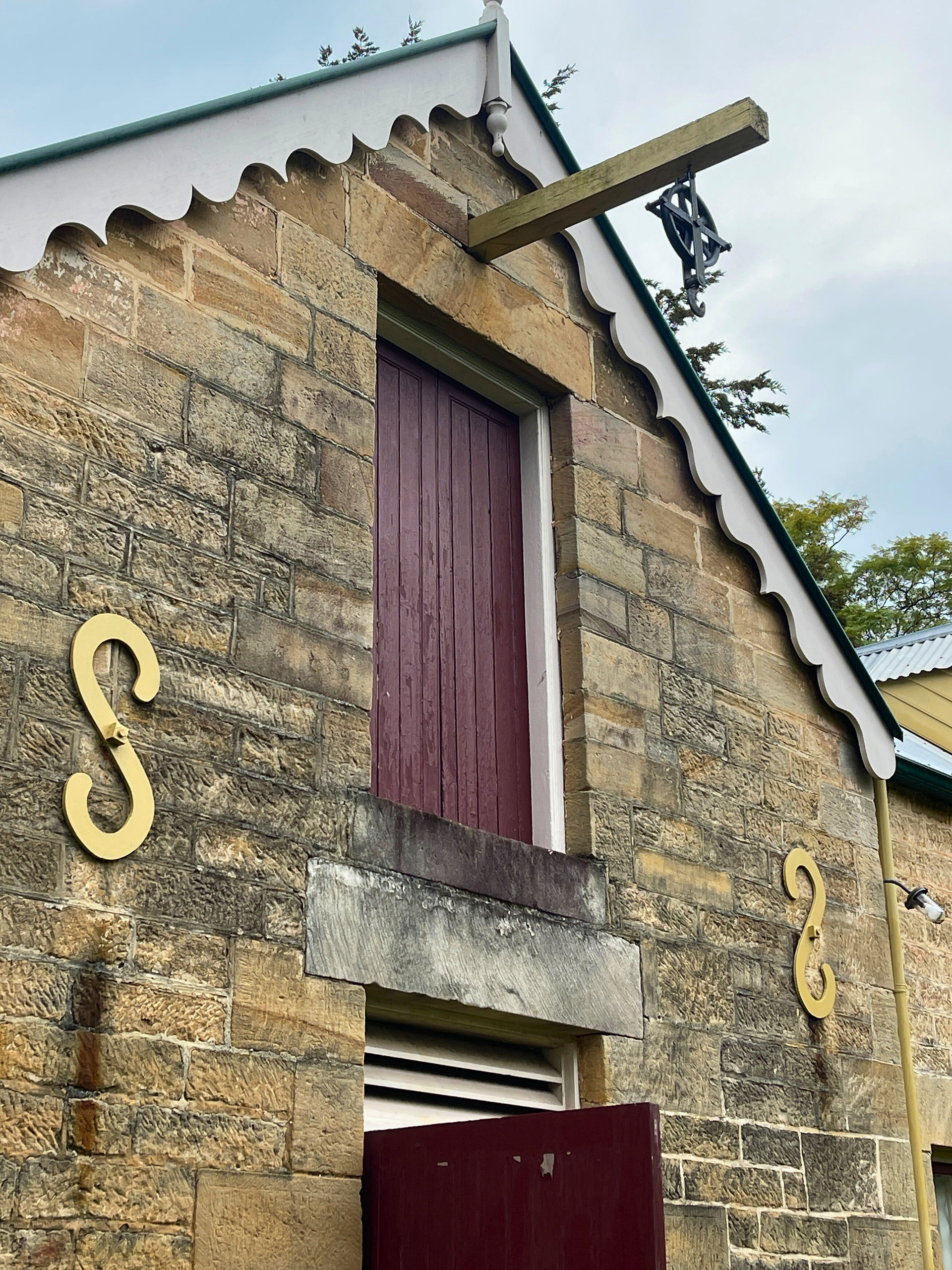 Glenalvon House, Campbelltown