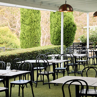 Entrata outdoor dining