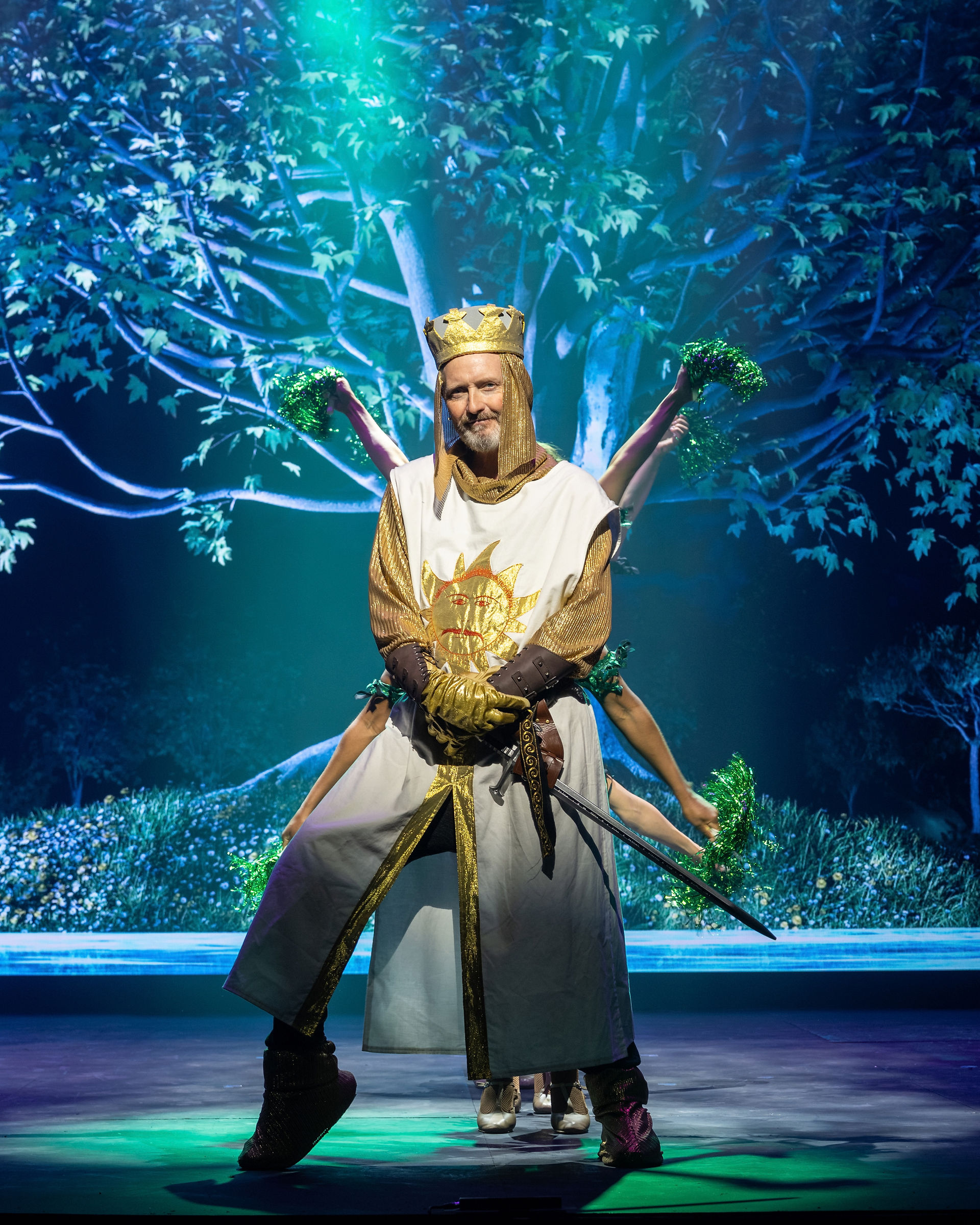 Stephen Curry as King Arthur in MONTY PYTHON'S SPAMALOT, Image Credit: Ben Fon