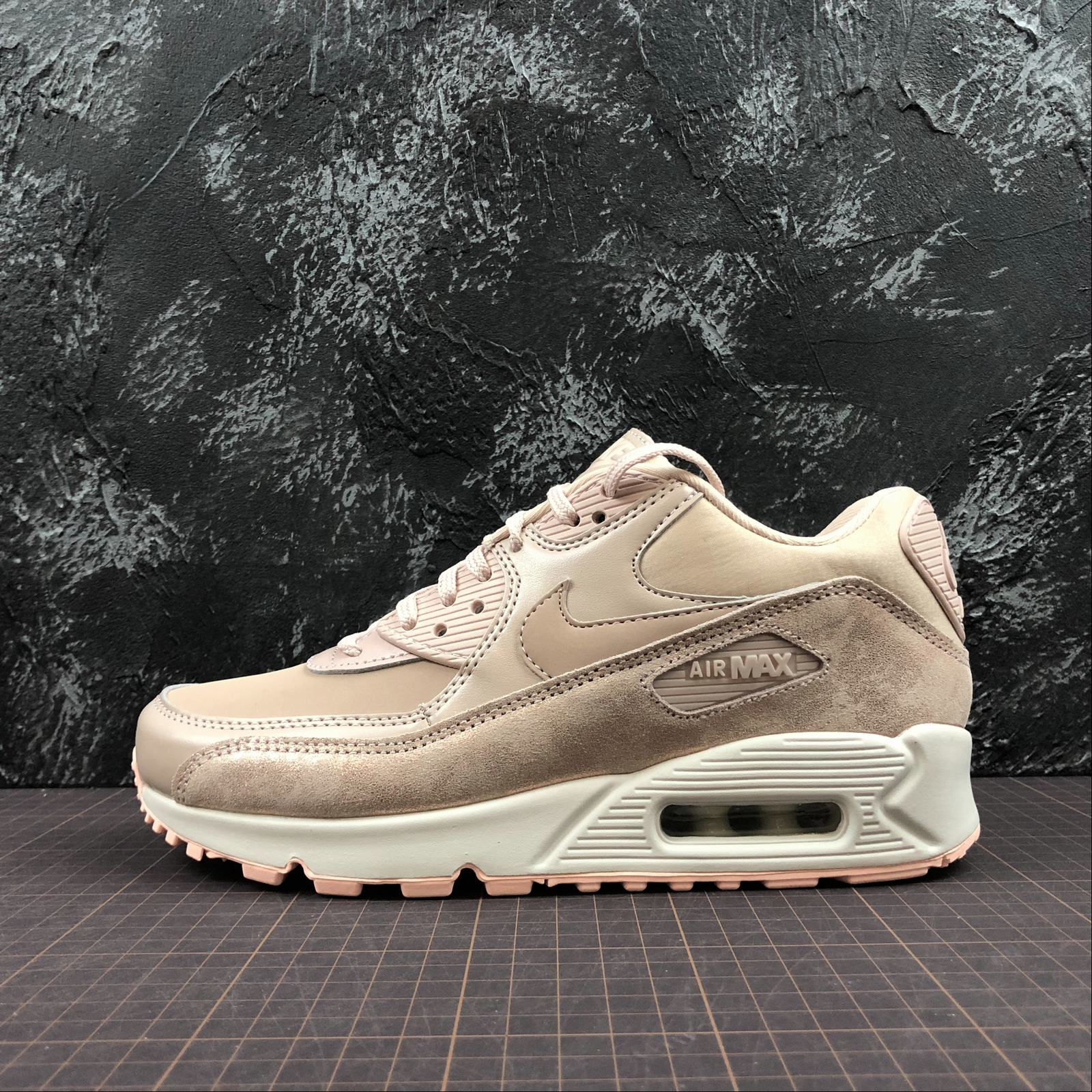 Nike Air Max 90