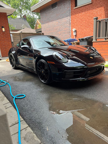 Paint protection film, ceramic coating and car detailing and cleaning services near me in Montreal, Laval, Brossard, Longueuil, Saint-Bruno, Boucherville, and Saint-Lambert.